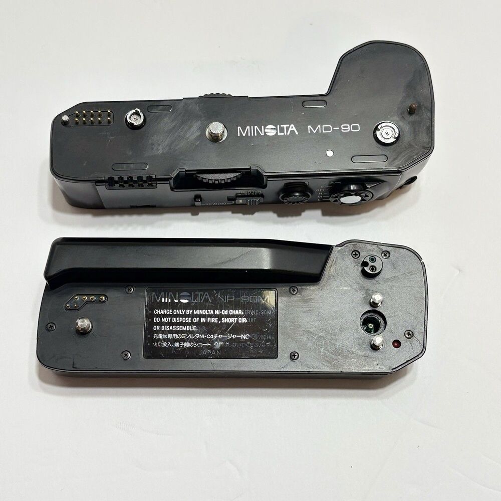 Minolta Maxxum MD-90 Motordrive for 9000 - NP-90M Battery Pack